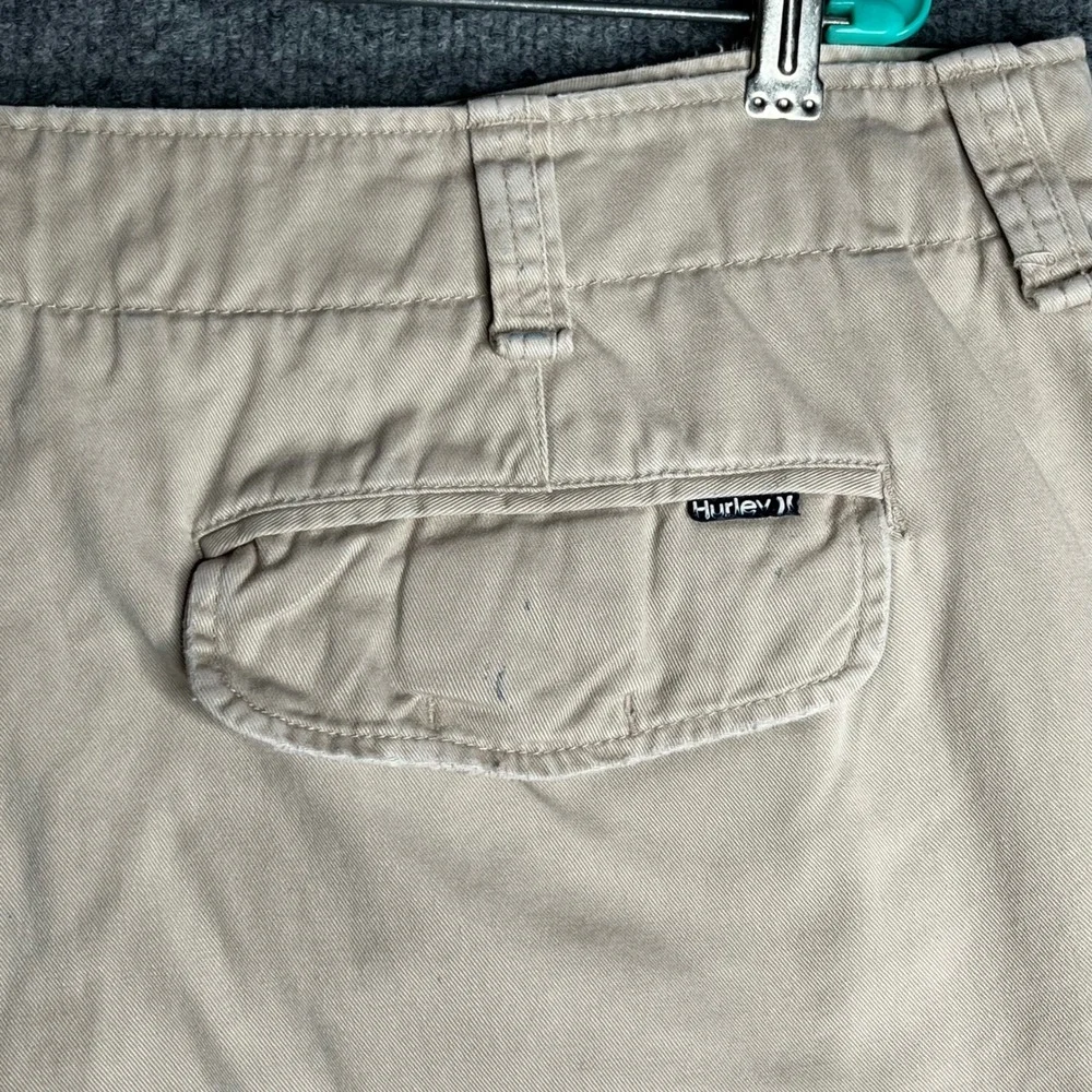 Hurley International Mens Khaki Cargo Shorts Tan Cotton Twill Size 36 Y2K